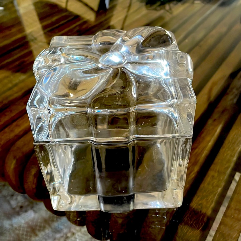 CIRCLEWARE CANDY HOLDER